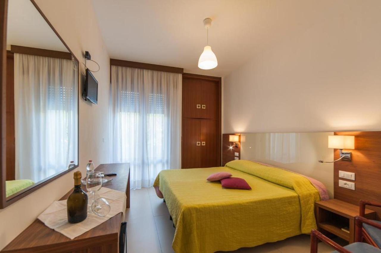 Hotel President Bibione Exterior photo
