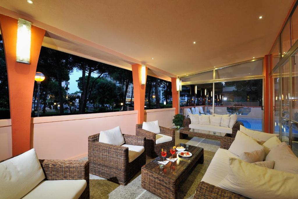 Hotel President Bibione Exterior photo